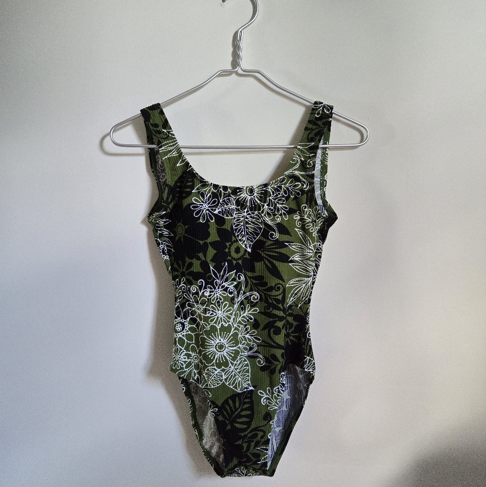 One piece swimsuit
